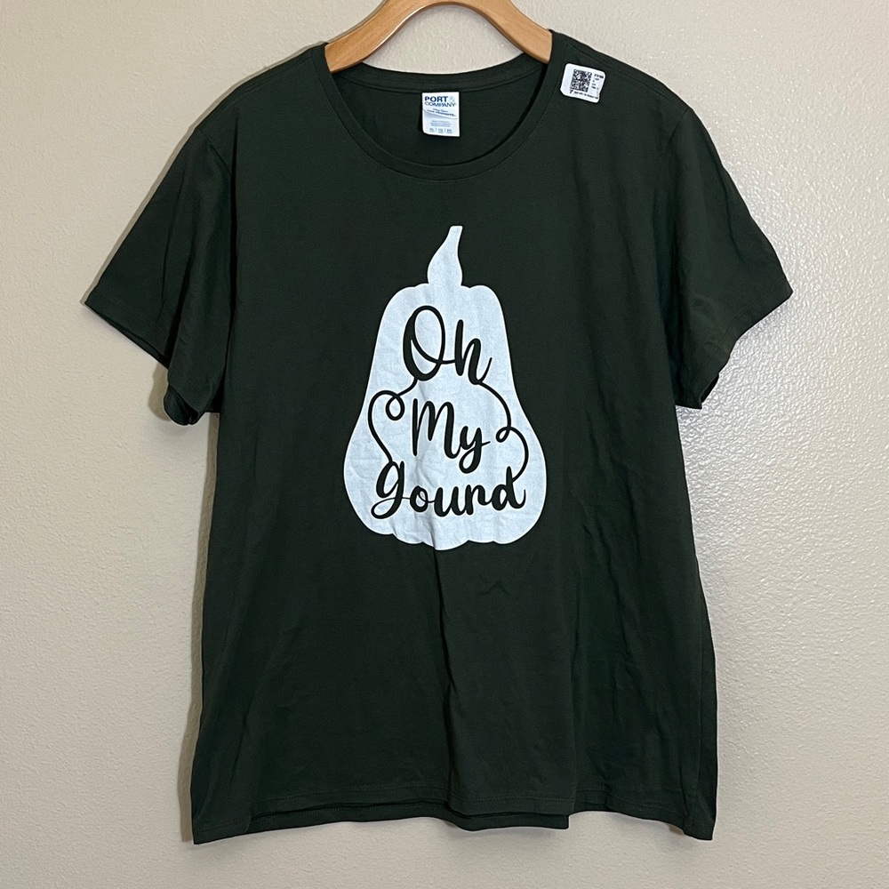 NWOT Green Oh My Gourd Graphic Tee